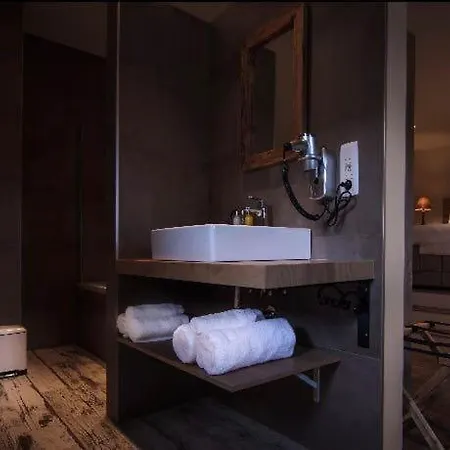 Don Jon Hotel 4*